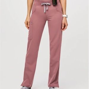 Figs mauve Kade cargo scrub pants